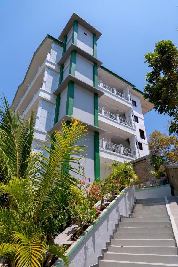Monte Prundi Hotel Labuan Bajo Eksteriør bilde